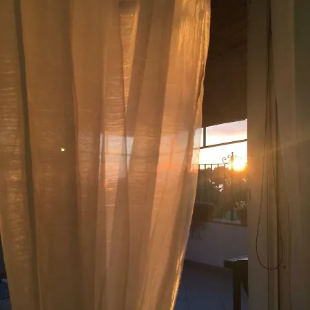 Eden Frait 住宿加早餐酒店 2*